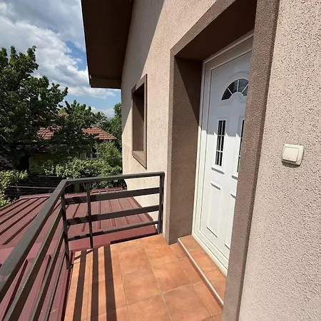 Family-friendly House In Butel