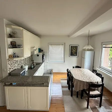 Family-friendly House In Butel *