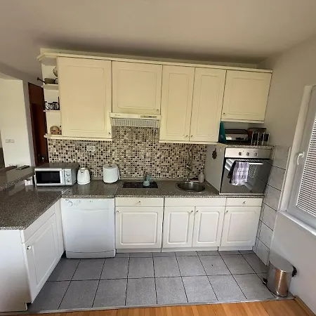 Apartment Family-friendly House In Butel Skopje